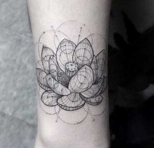 Geometrisk Lotus Tattoo