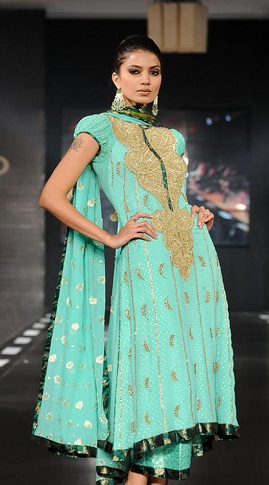 Világoszöld Anarkali Salwar Kameez