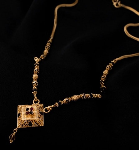 Divatos tervező Mangalsutra