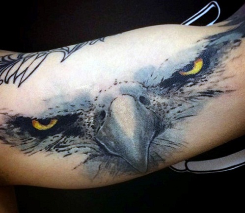 Erőteljes Eagle Eye Tattoo Design