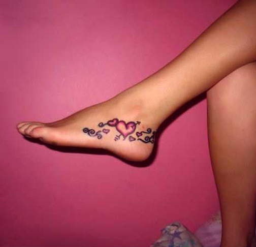 Aranyos szív tetoválás tervezés láb