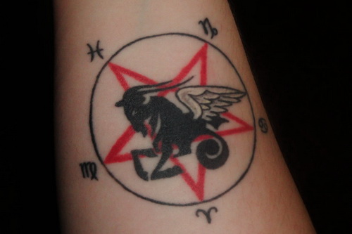 Mørkede Stenbukken Tattoo Deigns