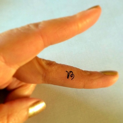 Minimalistisk Stenbukken Finger Design