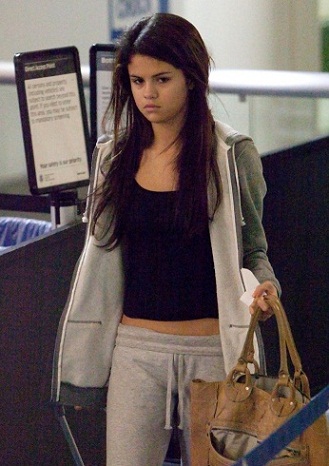 Selena Gomez smink nélkül 15