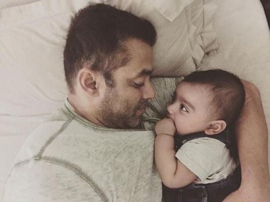 salman khan med babyunge