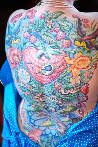 Nature Body Tattoo a hátsó