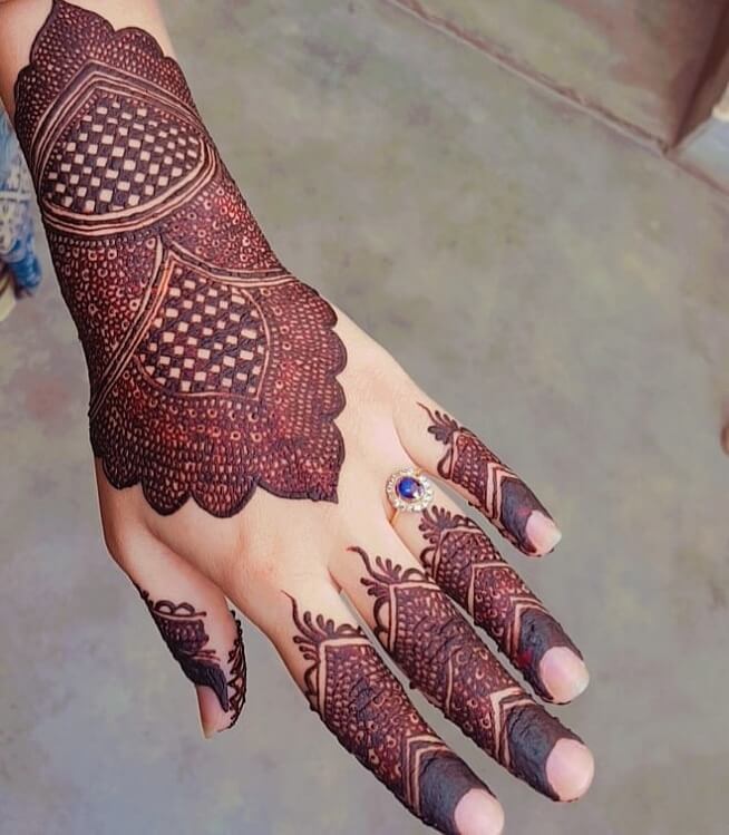 Csodálatos pakisztáni menyasszonyi mehendi design