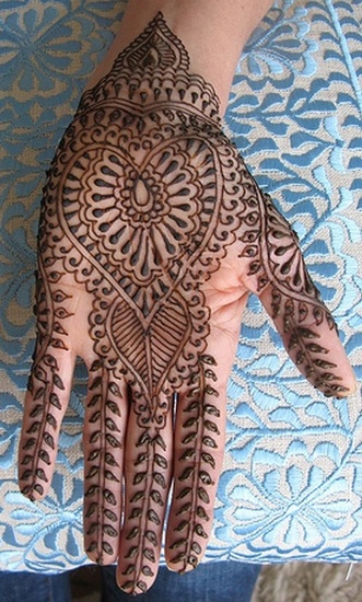 Hjerteform pakistanske Mehandi -designs