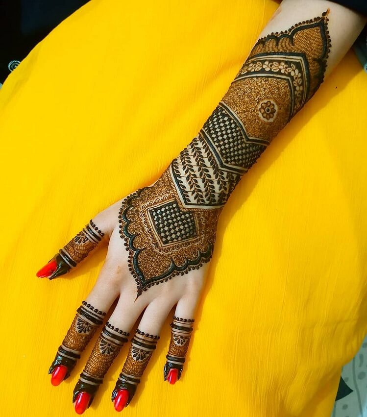 Gyönyörű pakisztáni Fancy Mehndi Designs