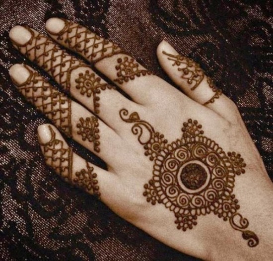 Pakistanske Mehandi Designs