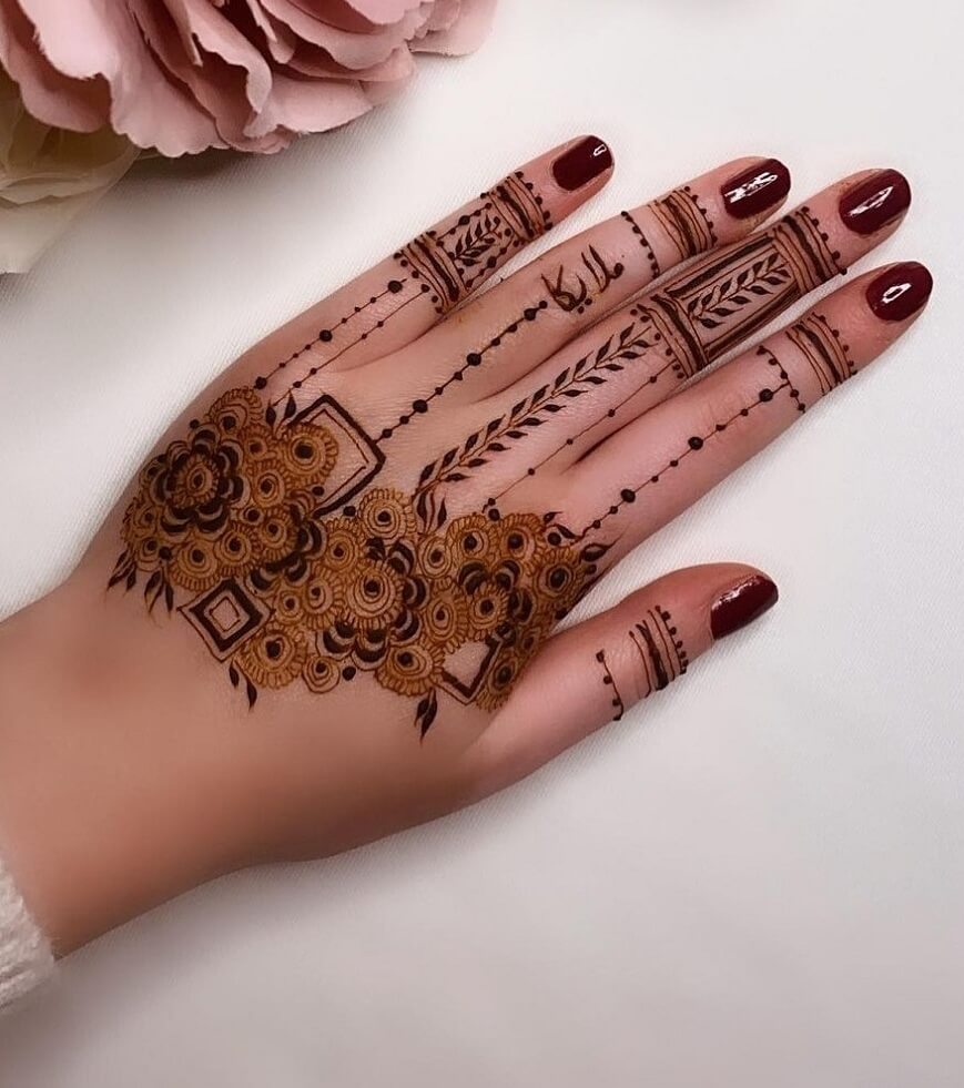 Enkelt pakistansk let Mehndi -design