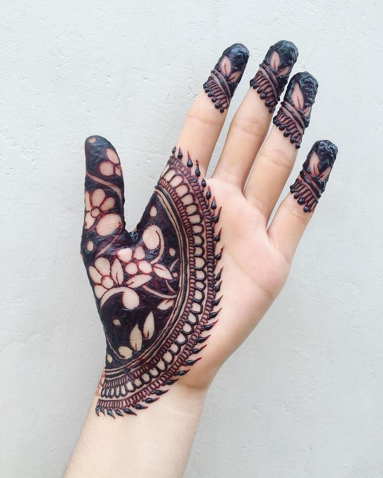 Halvcirkel Nyt pakistansk Mehndi -design