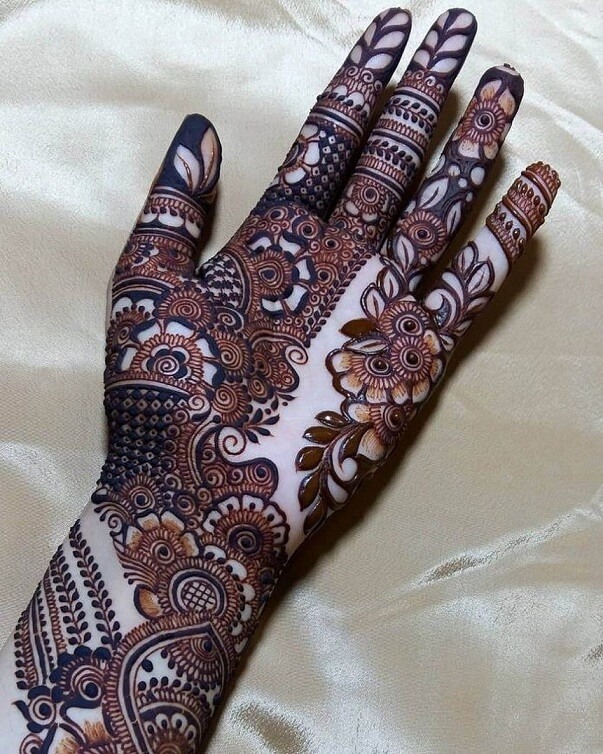 Indviklede pakistanske Mehndi -designs