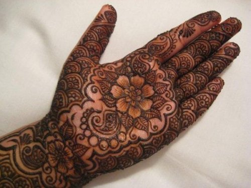 Rajasthani Hånd Mehndi Design til enhver lejlighed