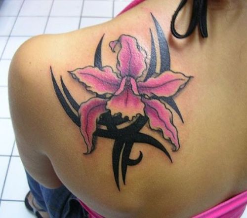 Törzsi orchidea tetoválásötlet
