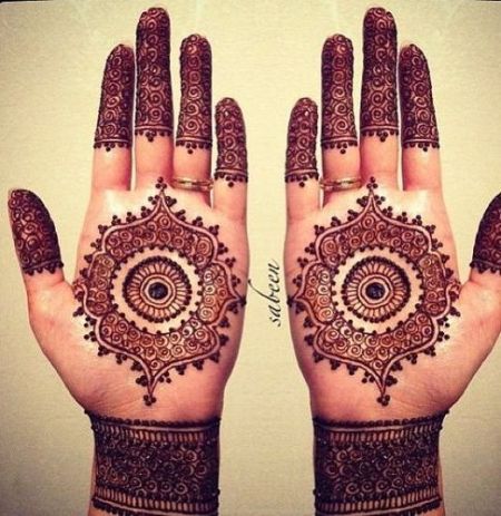 Trendy cirkulær Henna Art