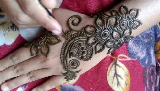 Mehndi Round Design med knopper