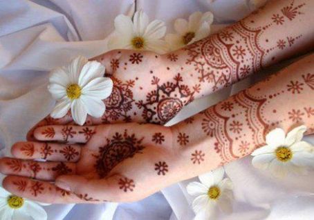 Lejlighedsvis blomstret Mehndi -mønster