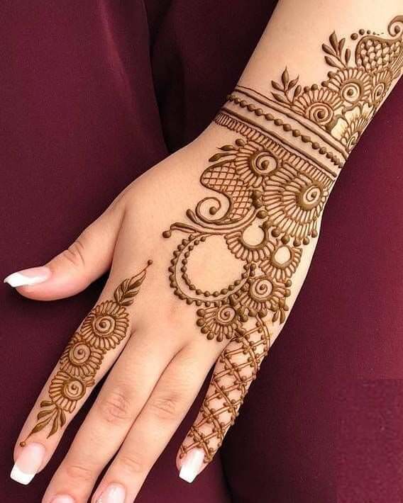 Enkelt baghånds Mehendi -design
