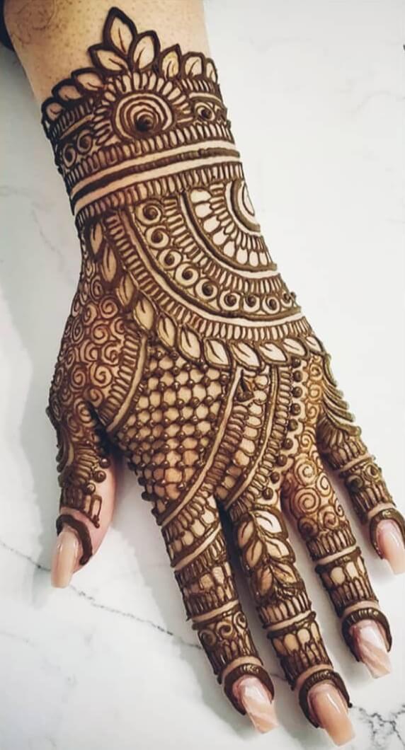 Hátsó kéz Mehendi Design