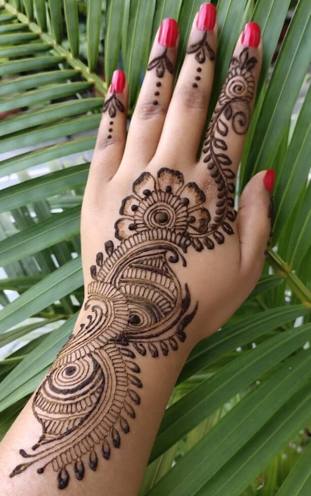 Legújabb hátsó kéz Mehndi Design