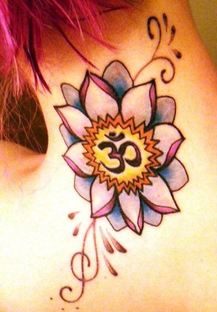 Farverige blomster -tatoveringer