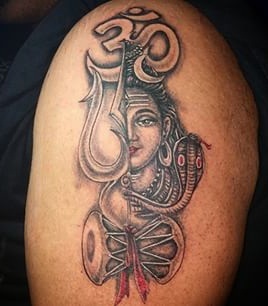 Om Shiva tetoválással