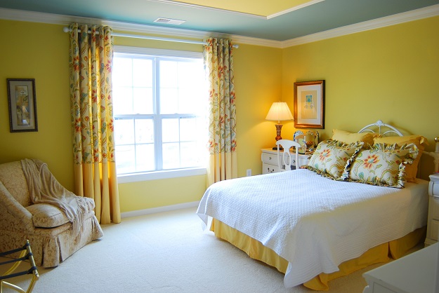 Gul soveværelse farve design