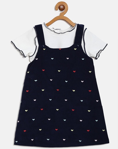Marineblå kjole med broderet pinafore