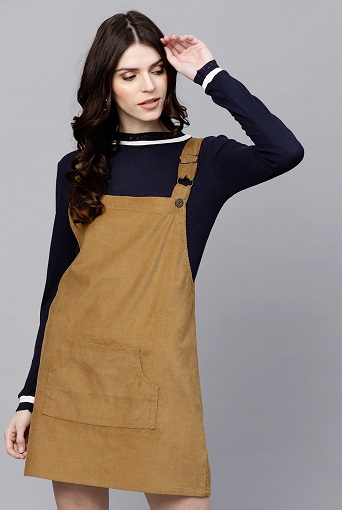 Brun kjole af corduroy