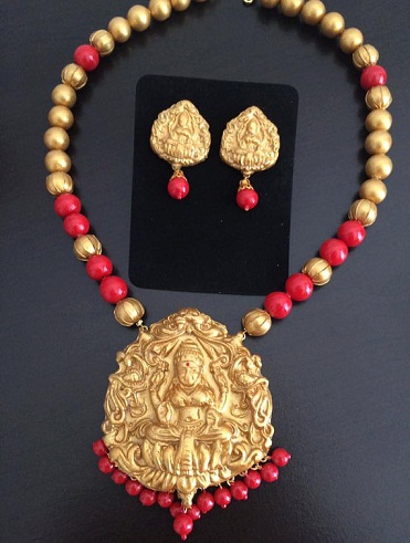 Gudinde Lakshmi halskæde og øreringe