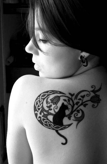 A Celtic Moon Tattoo Designs hölgyeknek