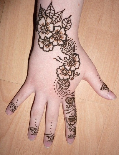 Flower Mehandi Design til børn