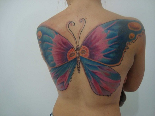 Pillangó tetoválások a háton