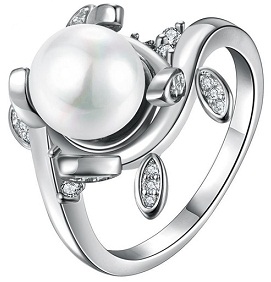 Platinum forlovelsesring med perle
