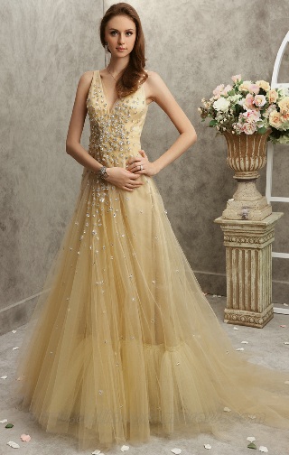 Princess stílusú arany ruha