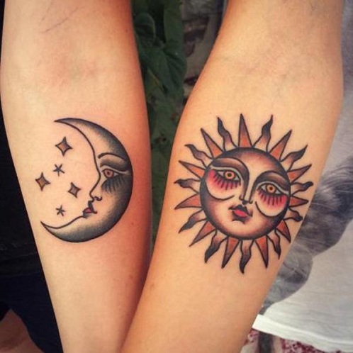 Egyező Nap és Hold tetoválás