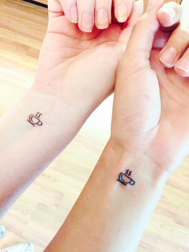 Matchende kaffekop tatoveringsdesign