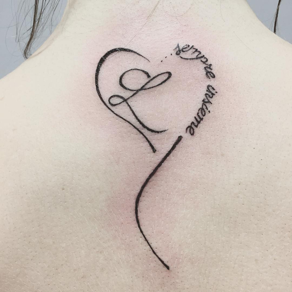 L Betűs Tetoválás Egy Szívben