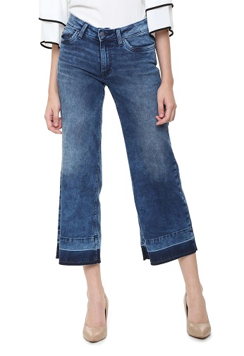 Broderede blå jeans