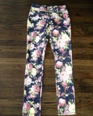 Skinny jeans med blomster til kvinder