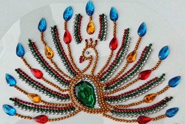Kundan motívum páva Rangoli