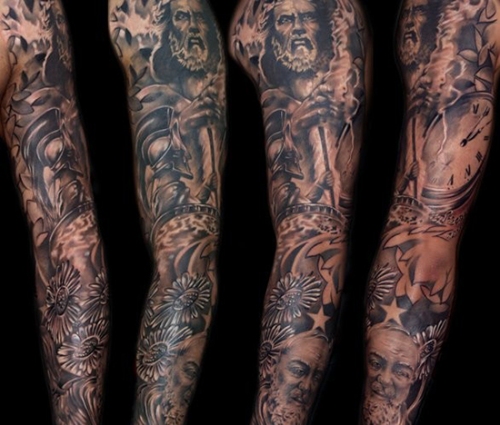 Human tatovering med fuld ærme