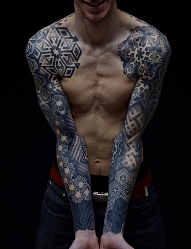 Teljes ujjú tetoválás férfiaknak