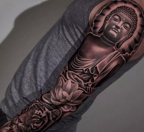 Vallásos teljes ujjú tetoválás