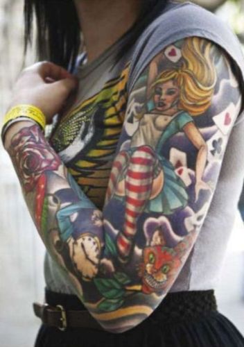 Alice In Wonderland tatoveringer med fuld ærme til piger