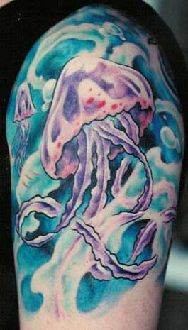Egyedülálló medúza tetoválás