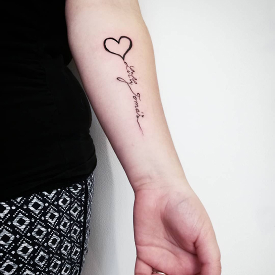 Tatoveringsdesign på hånden