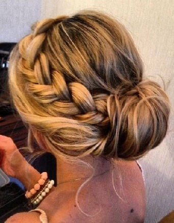 A Heavy Braided Bun Updo frizura