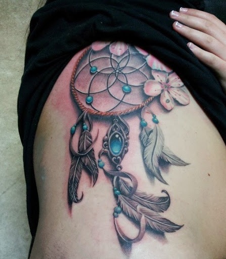 álomfogó tetoválás a karon